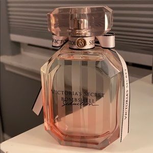 Victoria’s Secret Bombshell seduction